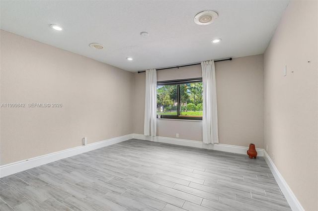 6252 NW 65th Ter, Parkland, FL 33067