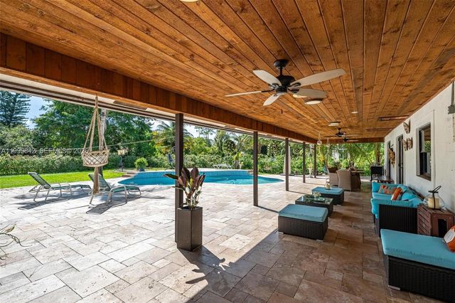6252 NW 65th Ter, Parkland, FL 33067
