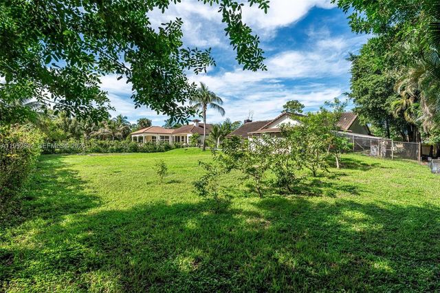 6252 NW 65th Ter, Parkland, FL 33067
