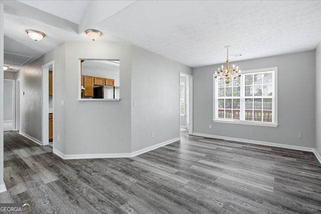 8039 Mustang Lane, Riverdale, GA 30274