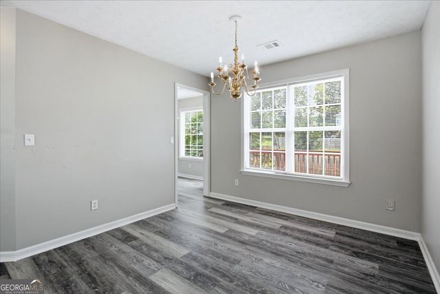 8039 Mustang Lane, Riverdale, GA 30274