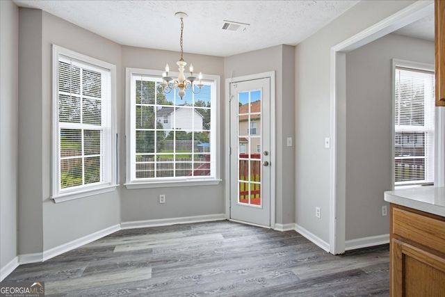 8039 Mustang Lane, Riverdale, GA 30274