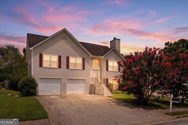 8039 Mustang Lane, Riverdale, GA 30274