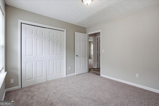 8039 Mustang Lane, Riverdale, GA 30274