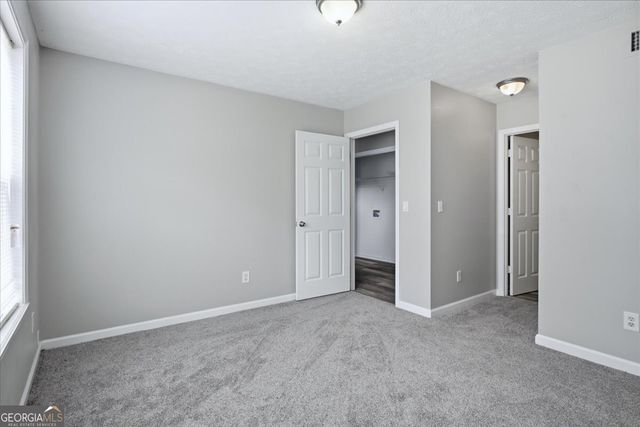 8039 Mustang Lane, Riverdale, GA 30274