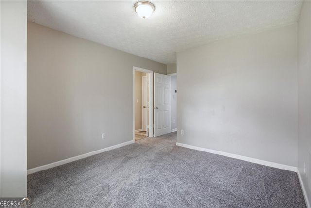 8039 Mustang Lane, Riverdale, GA 30274