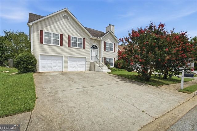 8039 Mustang Lane, Riverdale, GA 30274
