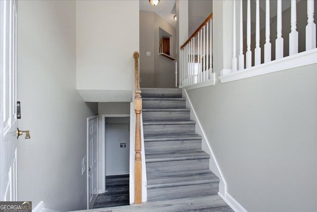 8039 Mustang Lane, Riverdale, GA 30274