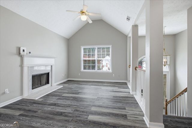 8039 Mustang Lane, Riverdale, GA 30274