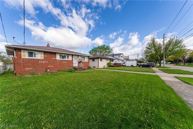 5884 Michael Drive, Brook Park, OH 44142