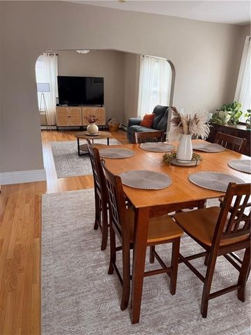 1289 Cranston Street, Cranston, RI 02920