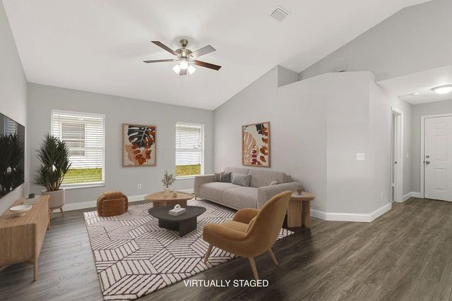 225 12th Street SW, Vero Beach, FL 32962