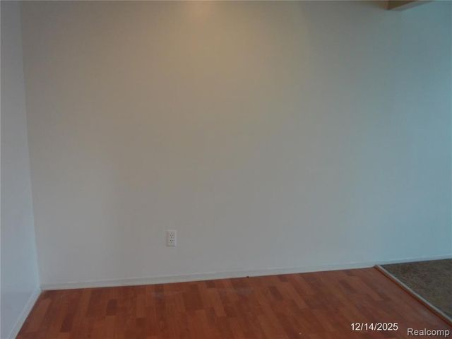 22843 Grove Street, Saint Clair Shores, MI 48080