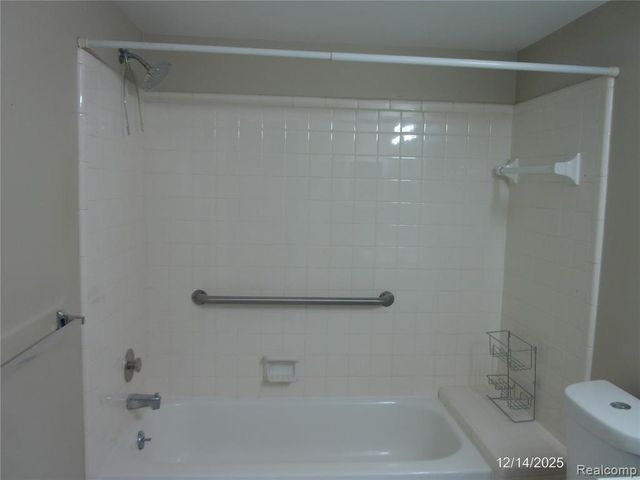 22843 Grove Street, Saint Clair Shores, MI 48080