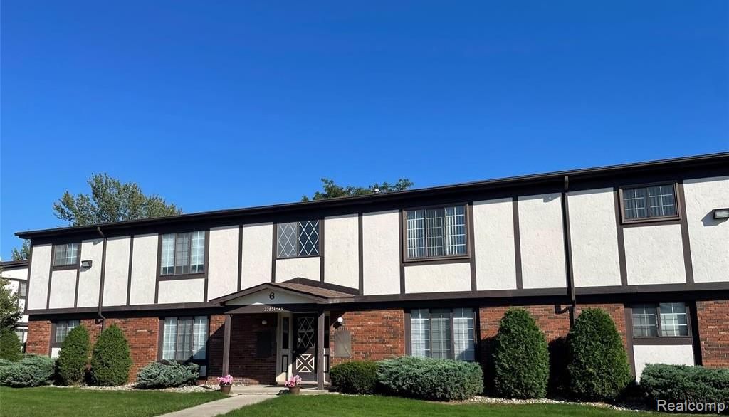 22843 Grove Street, Saint Clair Shores, MI 48080
