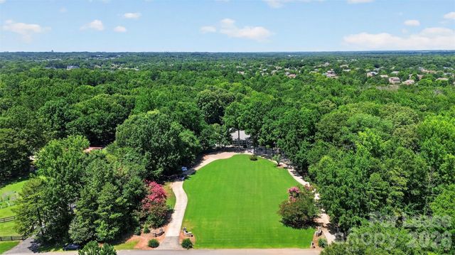 9704 Saddle Avenue, Waxhaw, NC 28173