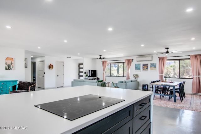 4410 W Ironwood Hill Drive, Tucson, AZ 85745