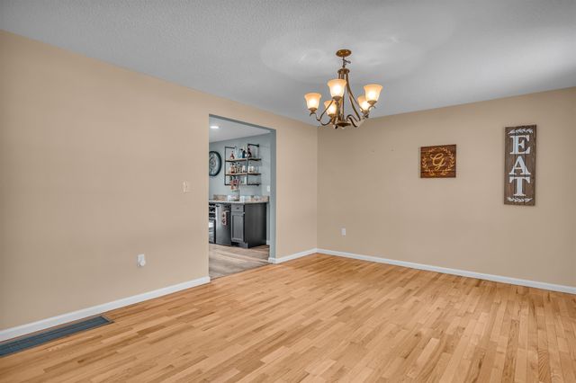 22 Parker Drive, Merrimack, NH 03054