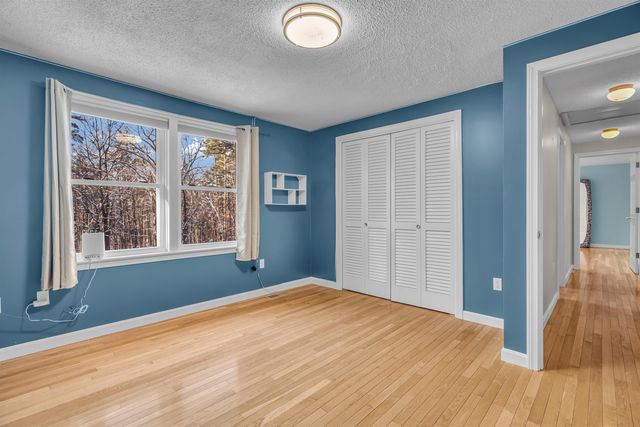 22 Parker Drive, Merrimack, NH 03054