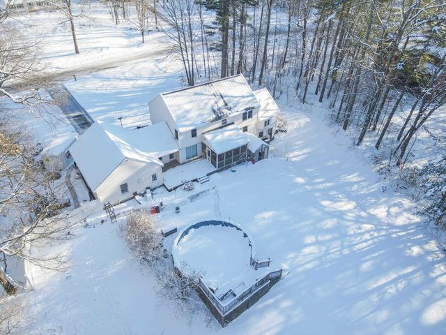22 Parker Drive, Merrimack, NH 03054