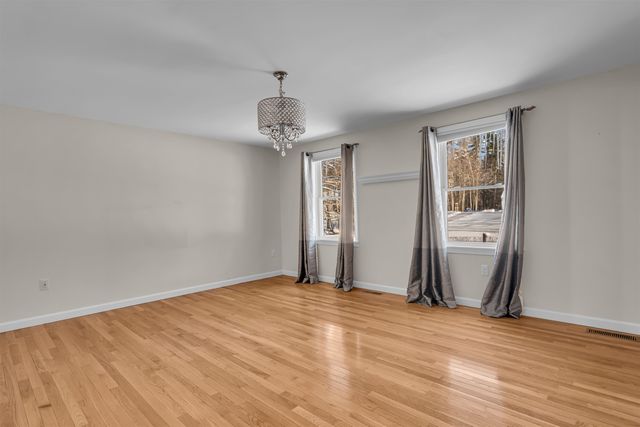 22 Parker Drive, Merrimack, NH 03054