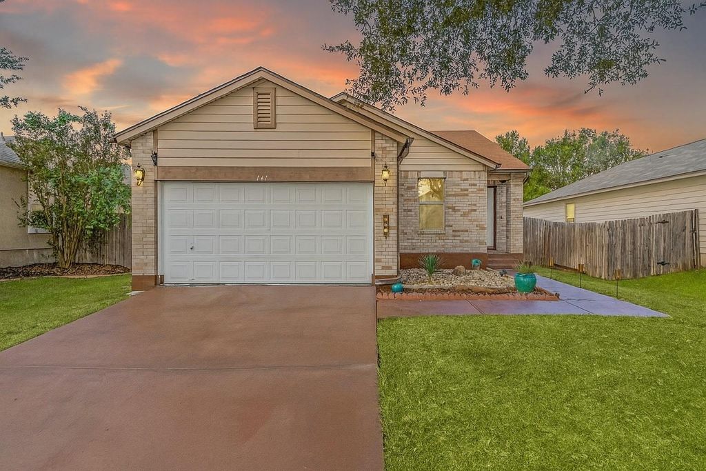141 Beech DR, Kyle, TX 78640