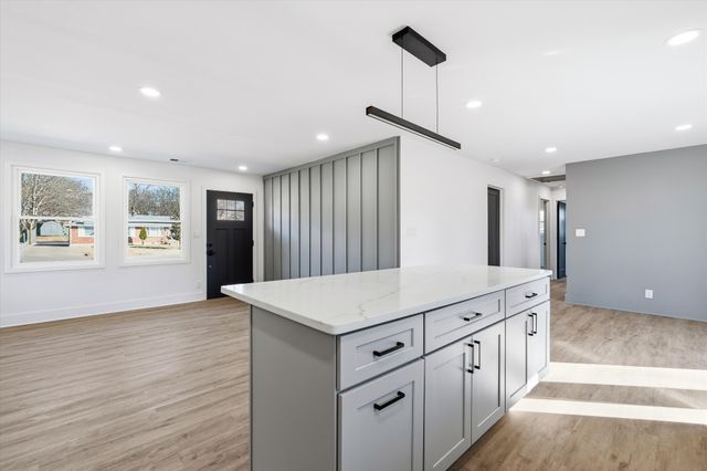 222 Jacksonian Dr, Hermitage, TN 37076