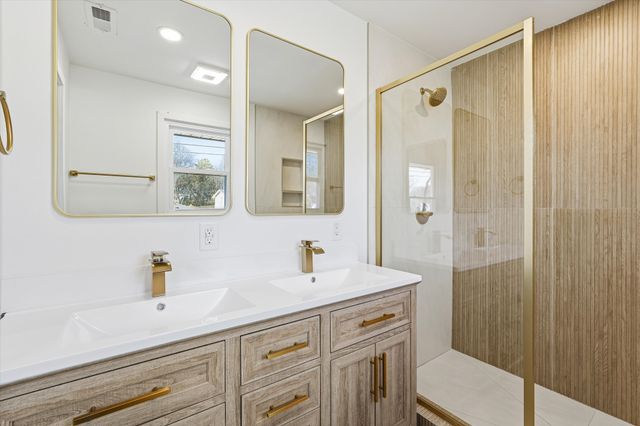 222 Jacksonian Dr, Hermitage, TN 37076