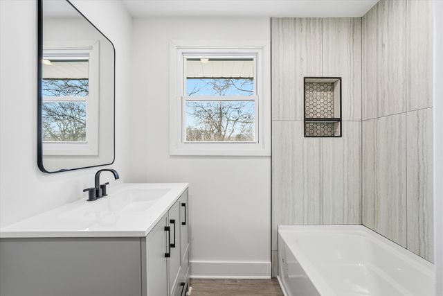 222 Jacksonian Dr, Hermitage, TN 37076