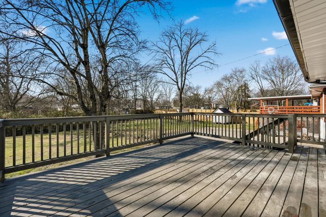 222 Jacksonian Dr, Hermitage, TN 37076