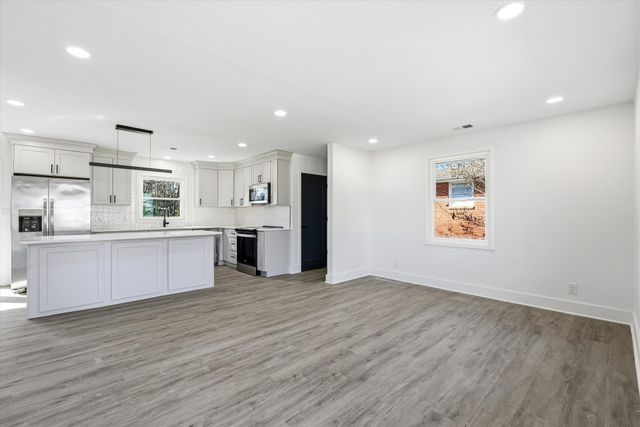 222 Jacksonian Dr, Hermitage, TN 37076