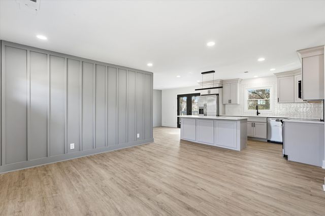 222 Jacksonian Dr, Hermitage, TN 37076