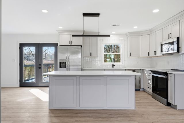 222 Jacksonian Dr, Hermitage, TN 37076