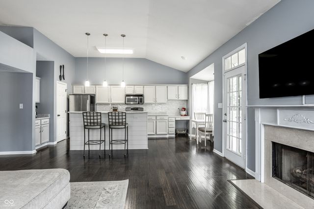 3129 Bretton Court, Indianapolis, IN 46268