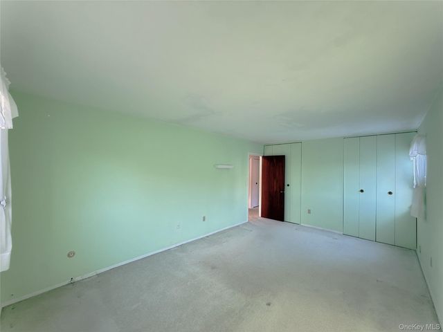 1801 Holly Walk, Poughkeepsie, NY 12603