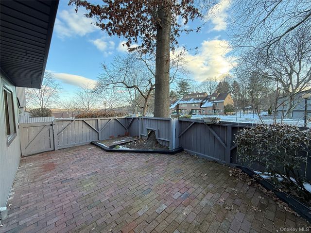 1801 Holly Walk, Poughkeepsie, NY 12603