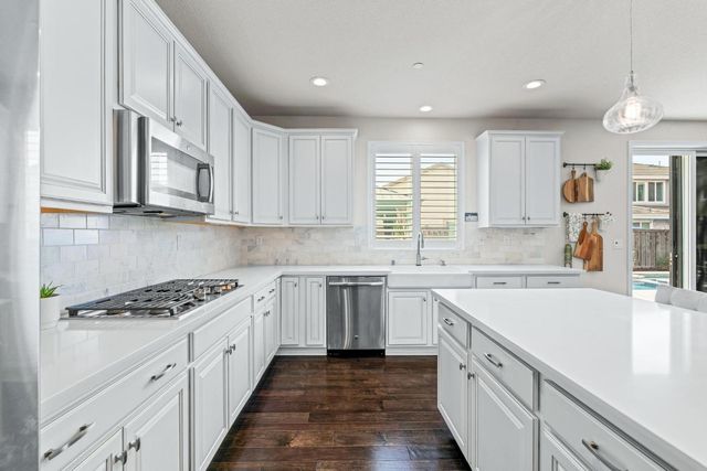 1784 Water Lily Ct, Lathrop, CA 95330