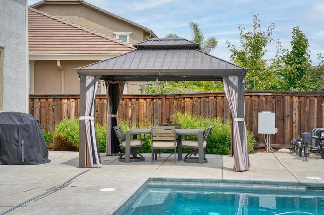 1784 Water Lily Ct, Lathrop, CA 95330