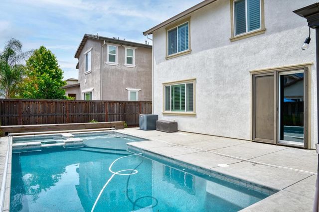1784 Water Lily Ct, Lathrop, CA 95330