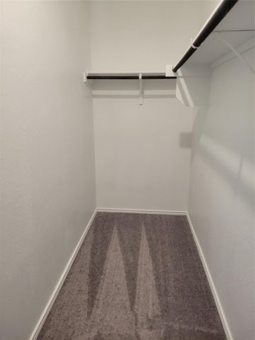 549 Pickrell LOOP, Liberty Hill, TX 78642