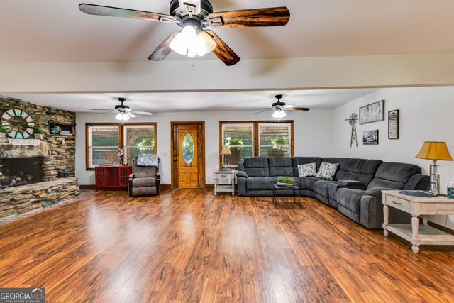 894 Lake Circle Road, Buchanan, GA 30113