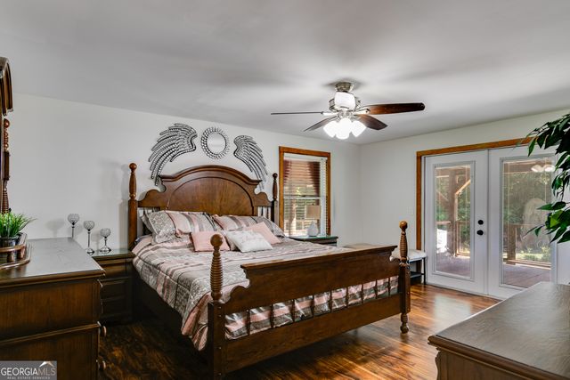 894 Lake Circle Road, Buchanan, GA 30113