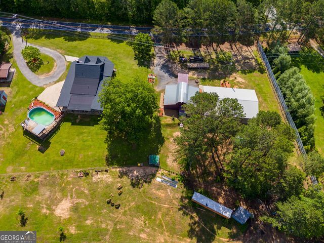 894 Lake Circle Road, Buchanan, GA 30113