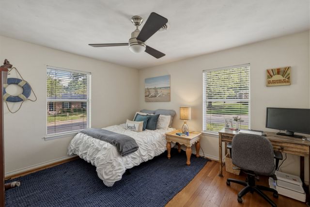 2367 Rockyglen Drive, Dallas, TX 75228