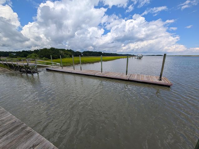 6380 Come About Way, Awendaw, SC 29429