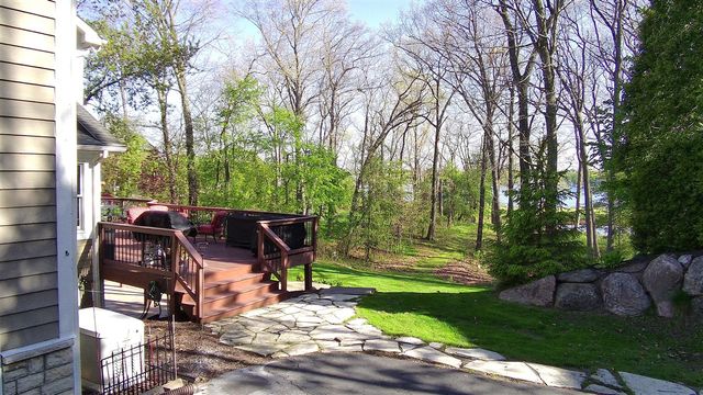 4619 Oak Pointe Drive, Brighton, MI 48116