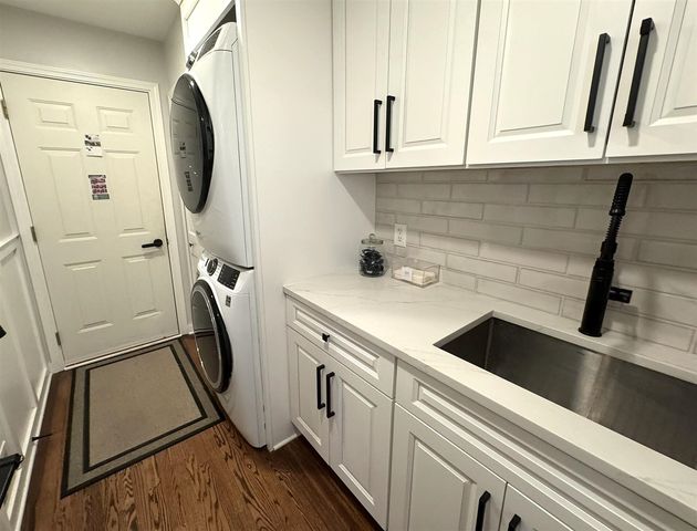 4619 Oak Pointe Drive, Brighton, MI 48116