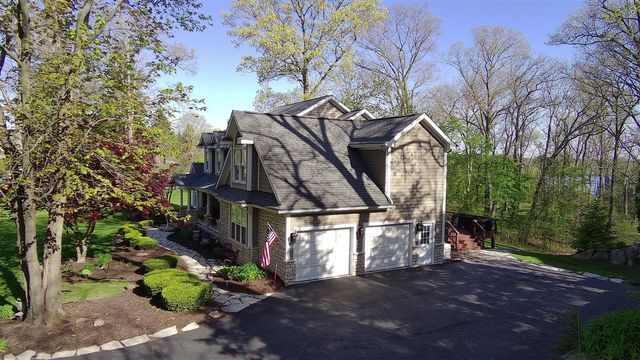 4619 Oak Pointe Drive, Brighton, MI 48116
