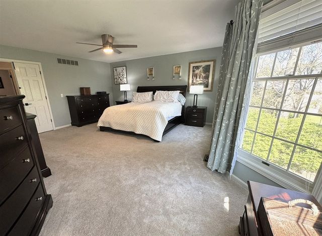 4619 Oak Pointe Drive, Brighton, MI 48116