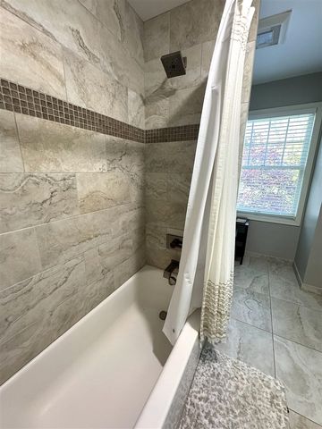 4619 Oak Pointe Drive, Brighton, MI 48116